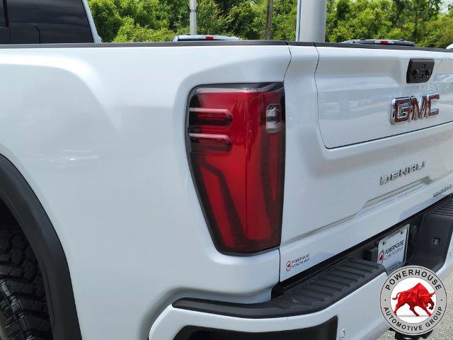 Used 2025 GMC Sierra 2500 Denali w/ Denali Reserve Package AWD/4WD image 13