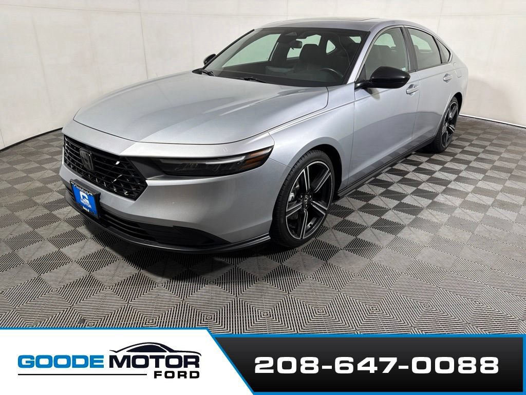 Used 2024 Honda Accord Sport image 4