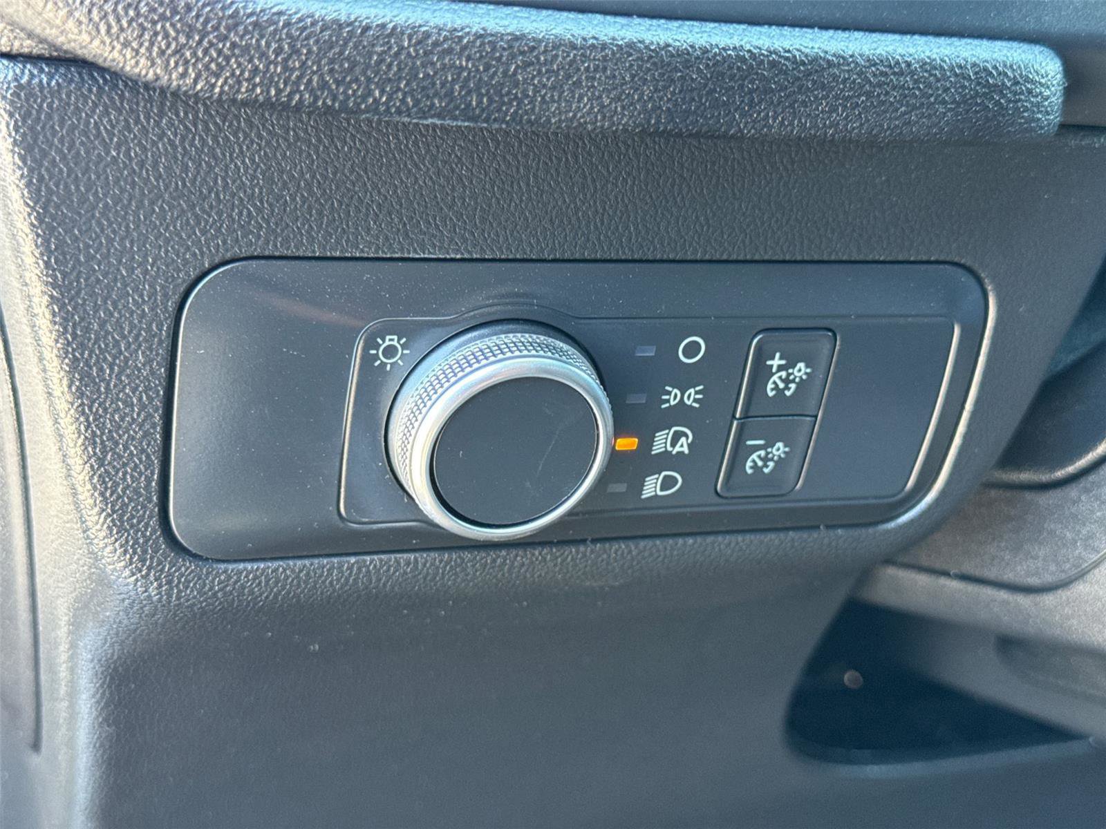 Certified 2022 Ford Escape SE image 28