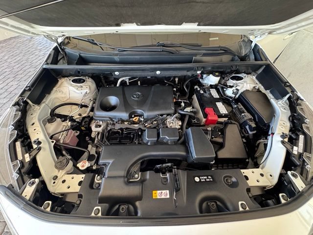 Used 2024 Toyota RAV4 XLE FWD image 21