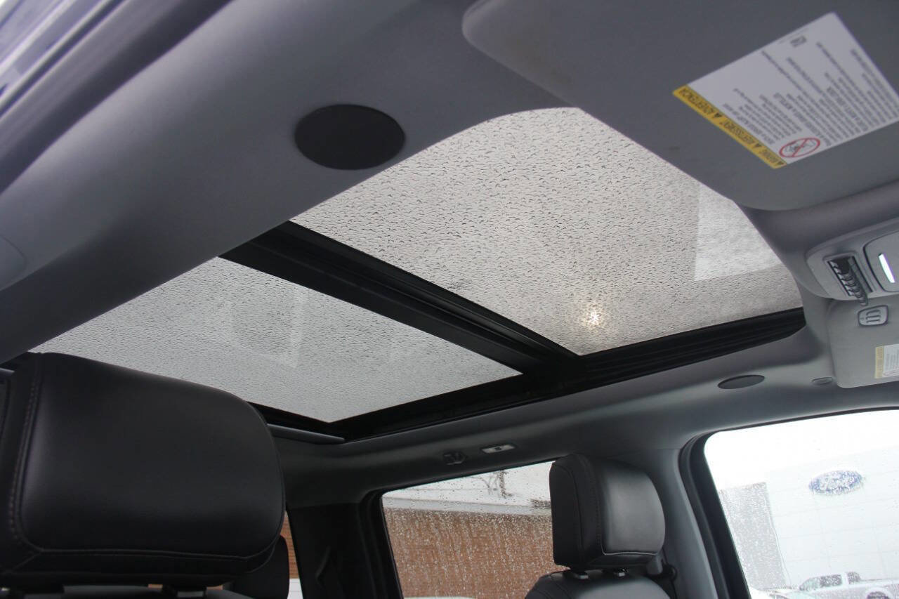 Certified 2025 Ford F350 Lariat w/ Lariat Ultimate Package image 26