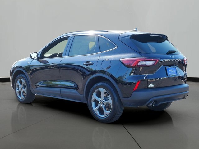 Certified 2025 Ford Escape ST-Line AWD/4WD image 2