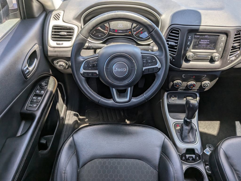 Used 2018 Jeep Compass Latitude FWD image 14
