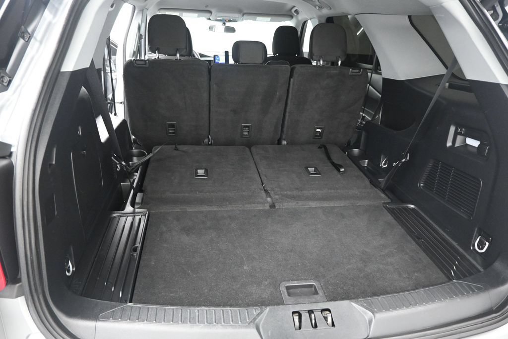 Certified 2023 Ford Explorer XLT RWD image 10