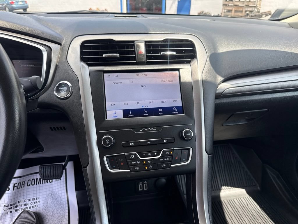 Certified 2020 Ford Fusion SE AWD/4WD image 12