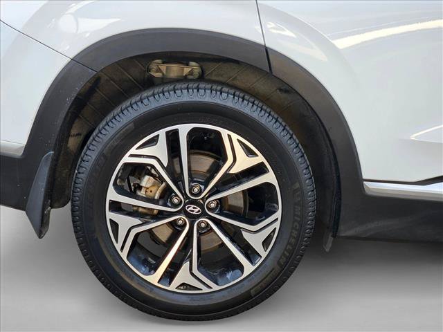Used 2019 Hyundai Santa Fe FWD image 17