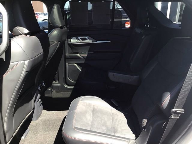 Certified 2025 Ford Explorer ST image 25