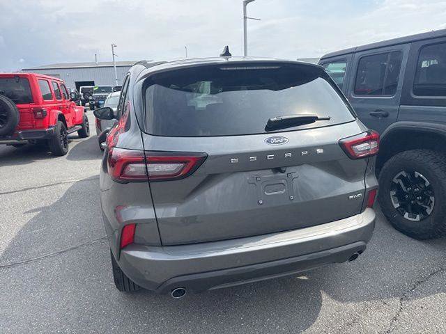Certified 2024 Ford Escape ST-Line w/ Tech Pack #1 image 13