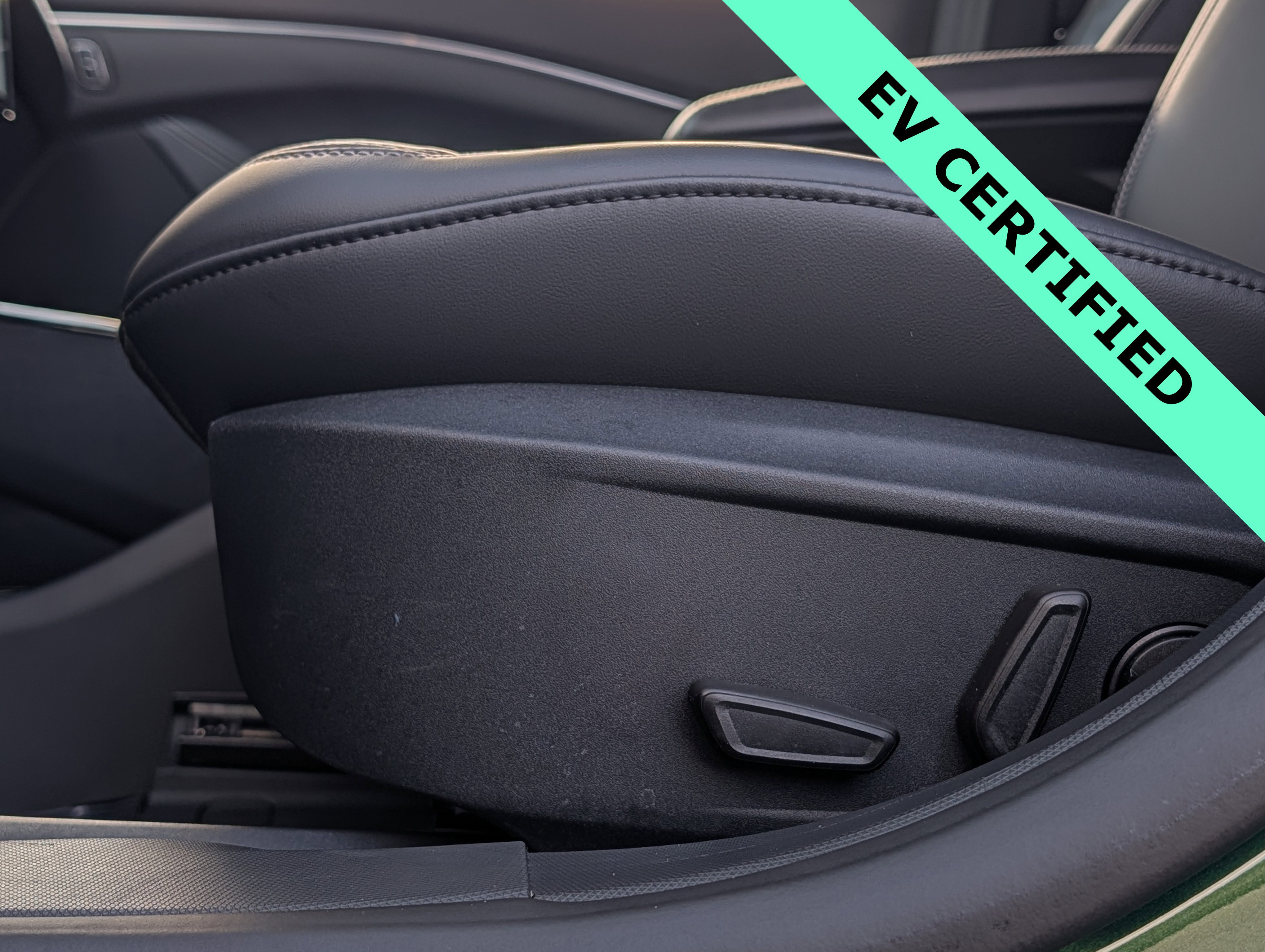 Certified 2025 Ford Mustang Mach-E Select RWD image 22