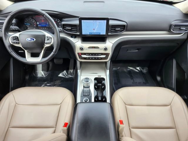 Certified 2022 Ford Explorer XLT w/ Equipment Group 202A image 12
