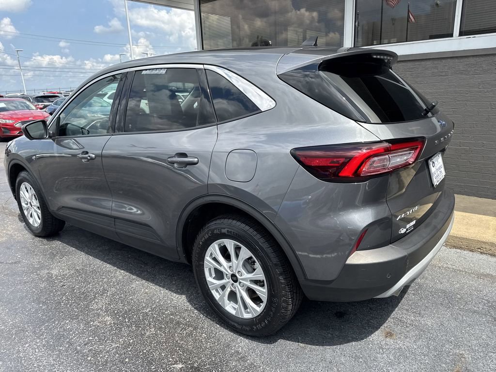 Certified 2023 Ford Escape Active w/ Tech Pack #2 image 3