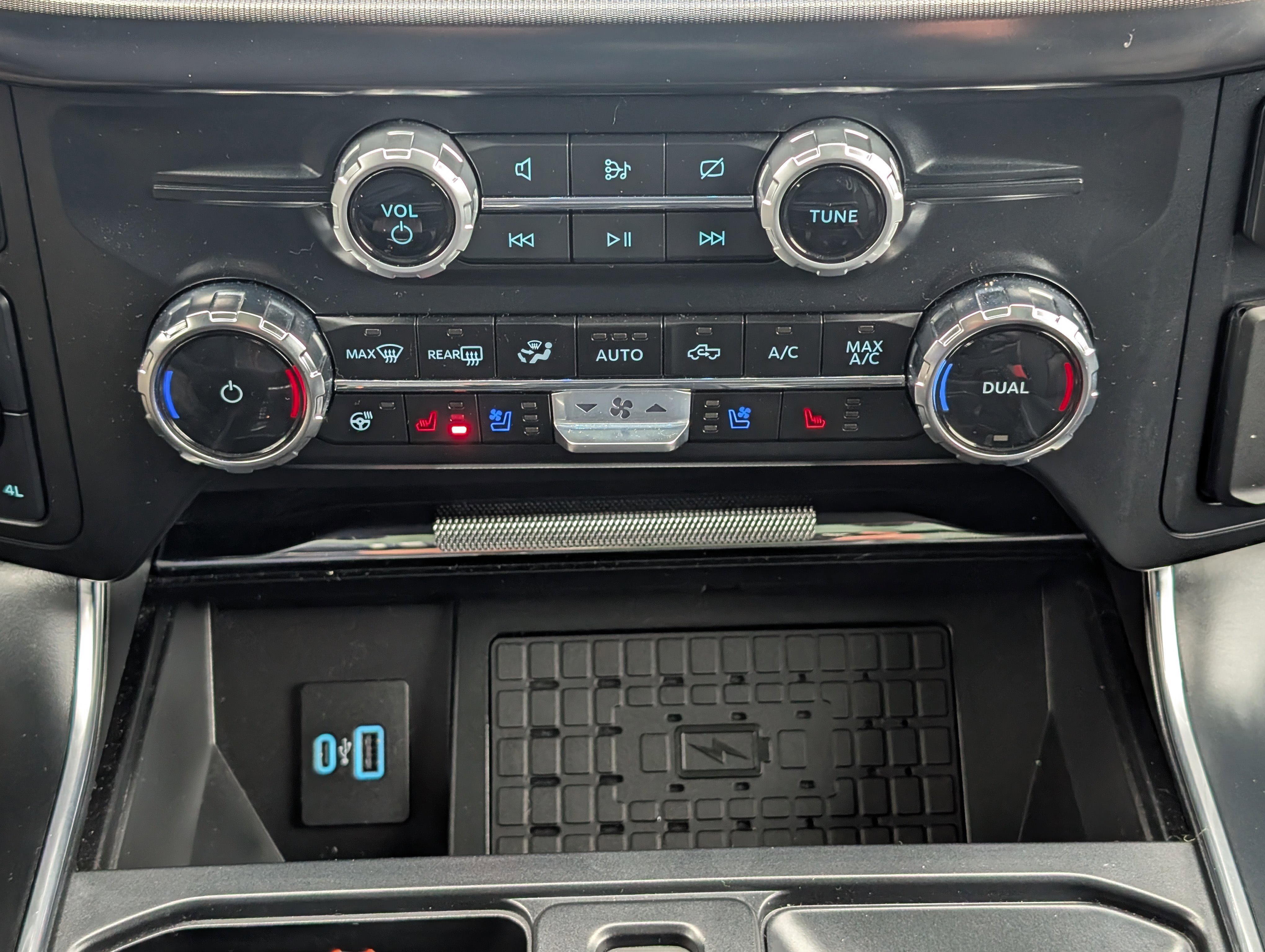 Certified 2024 Ford F150 Raptor image 31