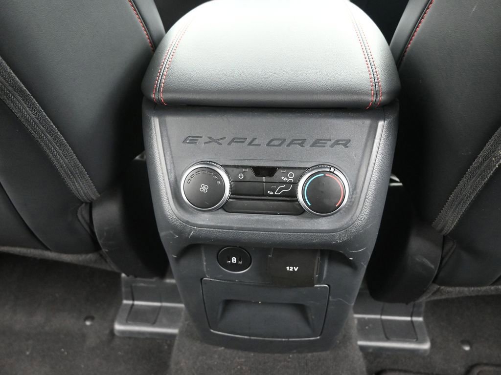 Certified 2025 Ford Explorer ST-Line image 18