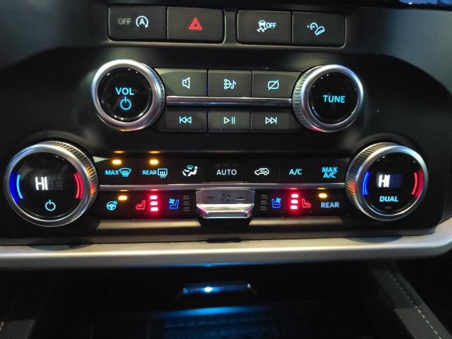 Certified 2024 Ford Expedition XLT image 21