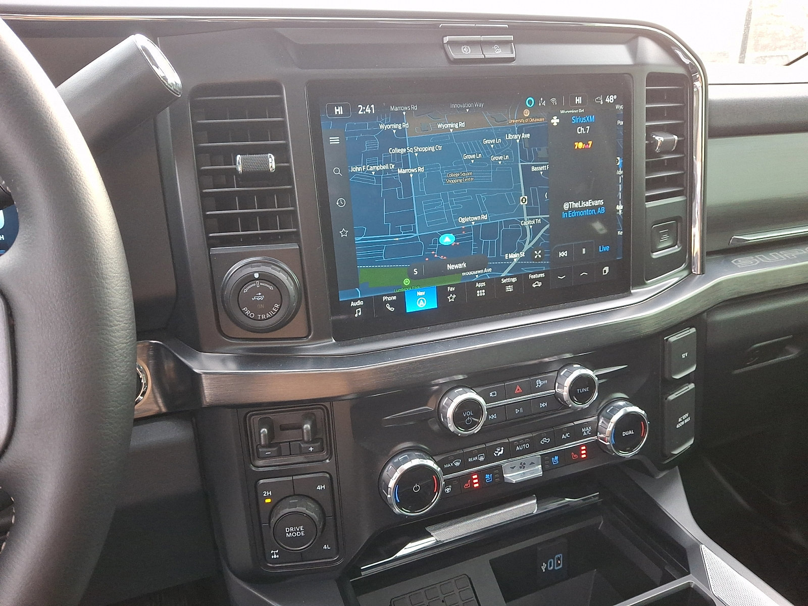 Certified 2025 Ford F250 Lariat w/ Lariat Ultimate Package image 23