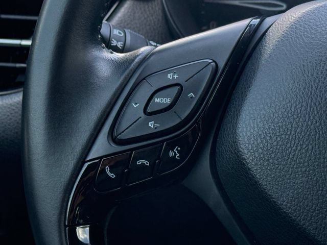 Used 2020 Toyota C-HR Limited FWD image 12