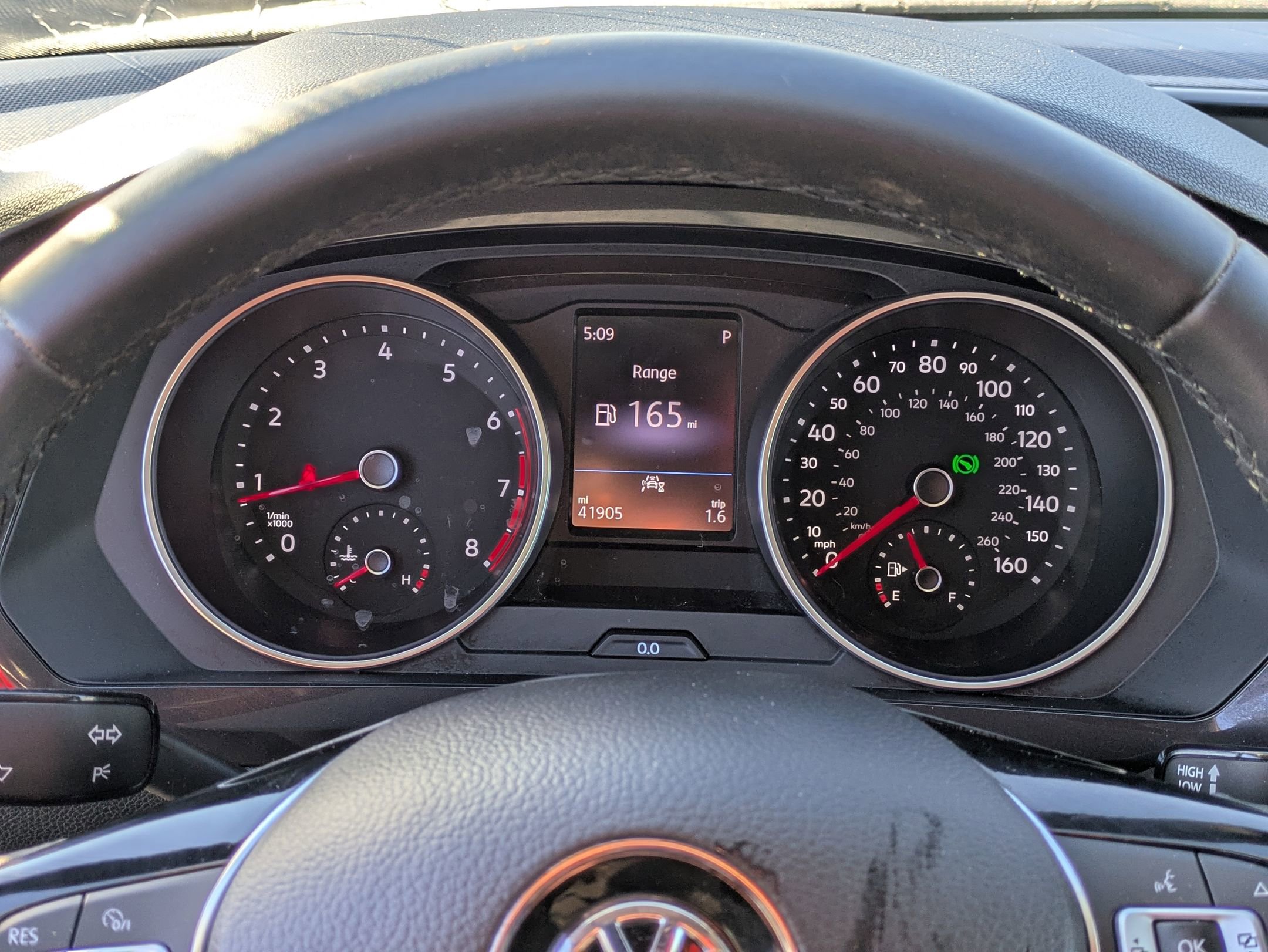 Used 2020 Volkswagen Tiguan SE image 20