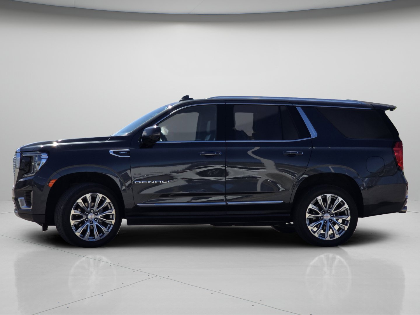 Used 2022 GMC Yukon Denali w/ Denali Premium Package AWD/4WD image 19