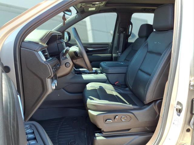 Used 2024 GMC Yukon XL Denali w/ LPO, Illumination Package RWD image 17