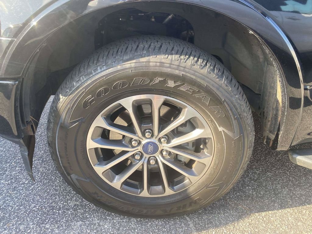 Certified 2019 Ford F150 XLT w/ Equipment Group 302A Luxury RWD image 4