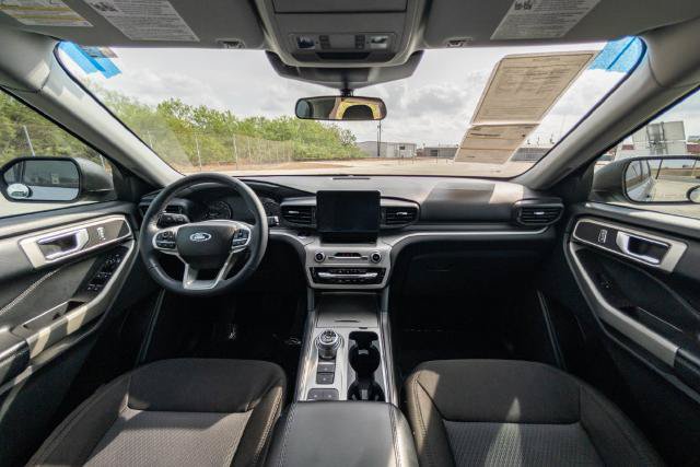 Certified 2023 Ford Explorer XLT RWD image 18