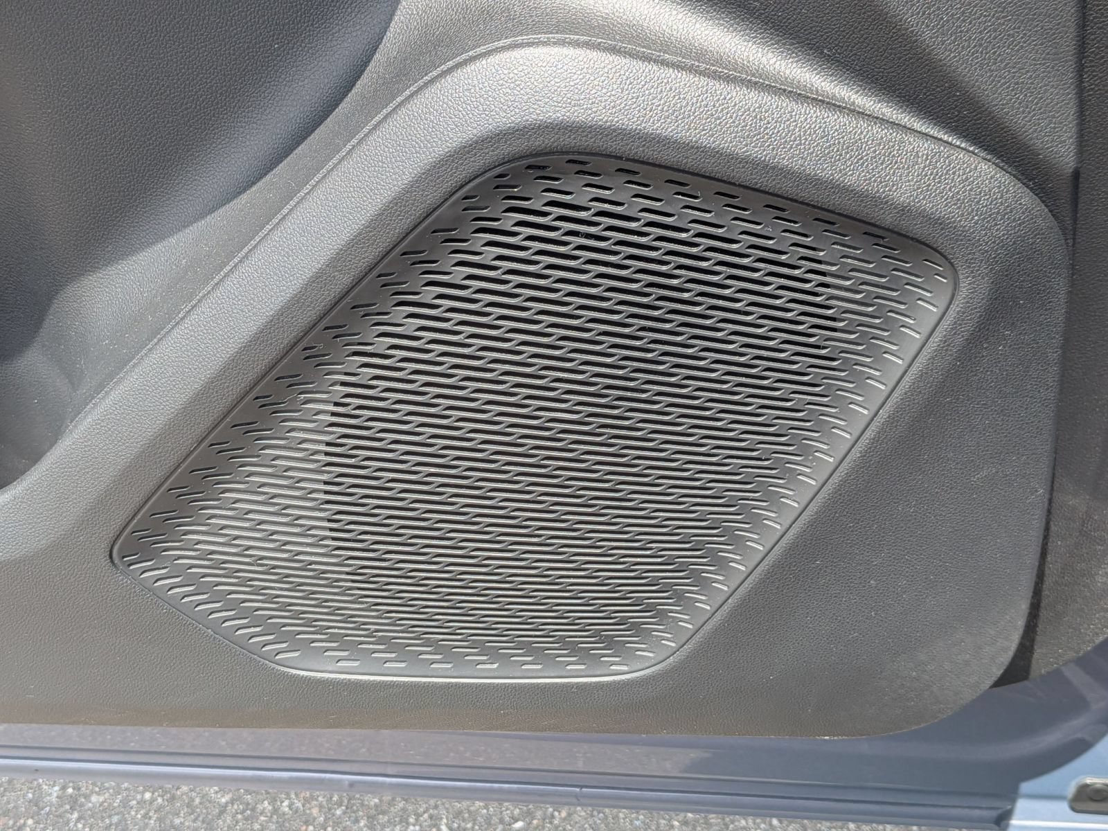 Used 2025 Chevrolet Equinox EV LT FWD image 16