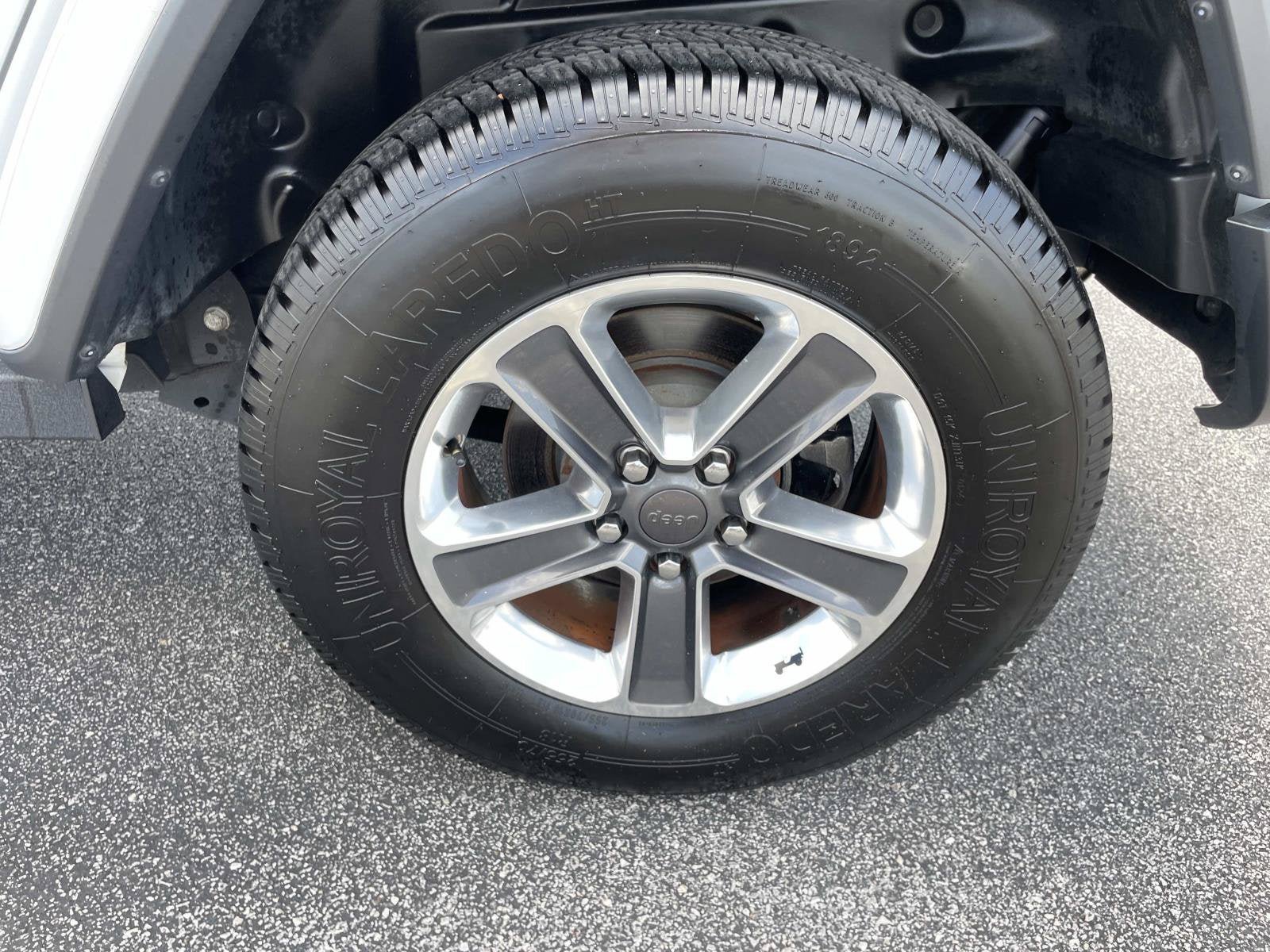 Used 2020 Jeep Wrangler Unlimited Sahara AWD/4WD image 11