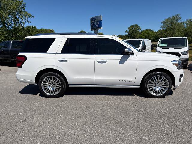 Certified 2023 Ford Expedition Platinum AWD/4WD image 4