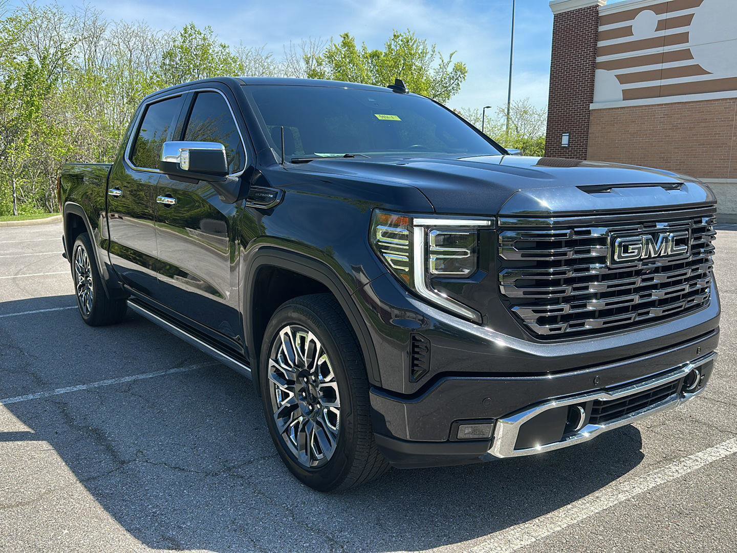 Used 2023 GMC Sierra 1500 Denali Ultimate image 7