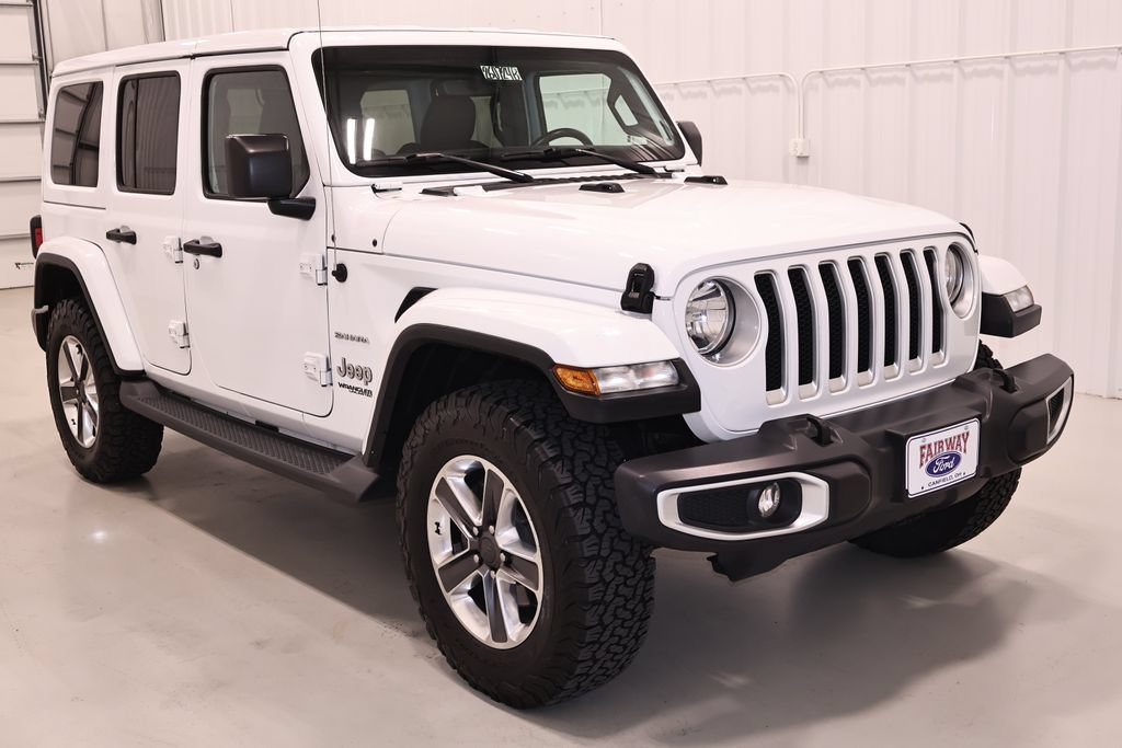 Used 2019 Jeep Wrangler Unlimited Sahara w/ Uconnect 4C Nav & Sound Group AWD/4WD image 4