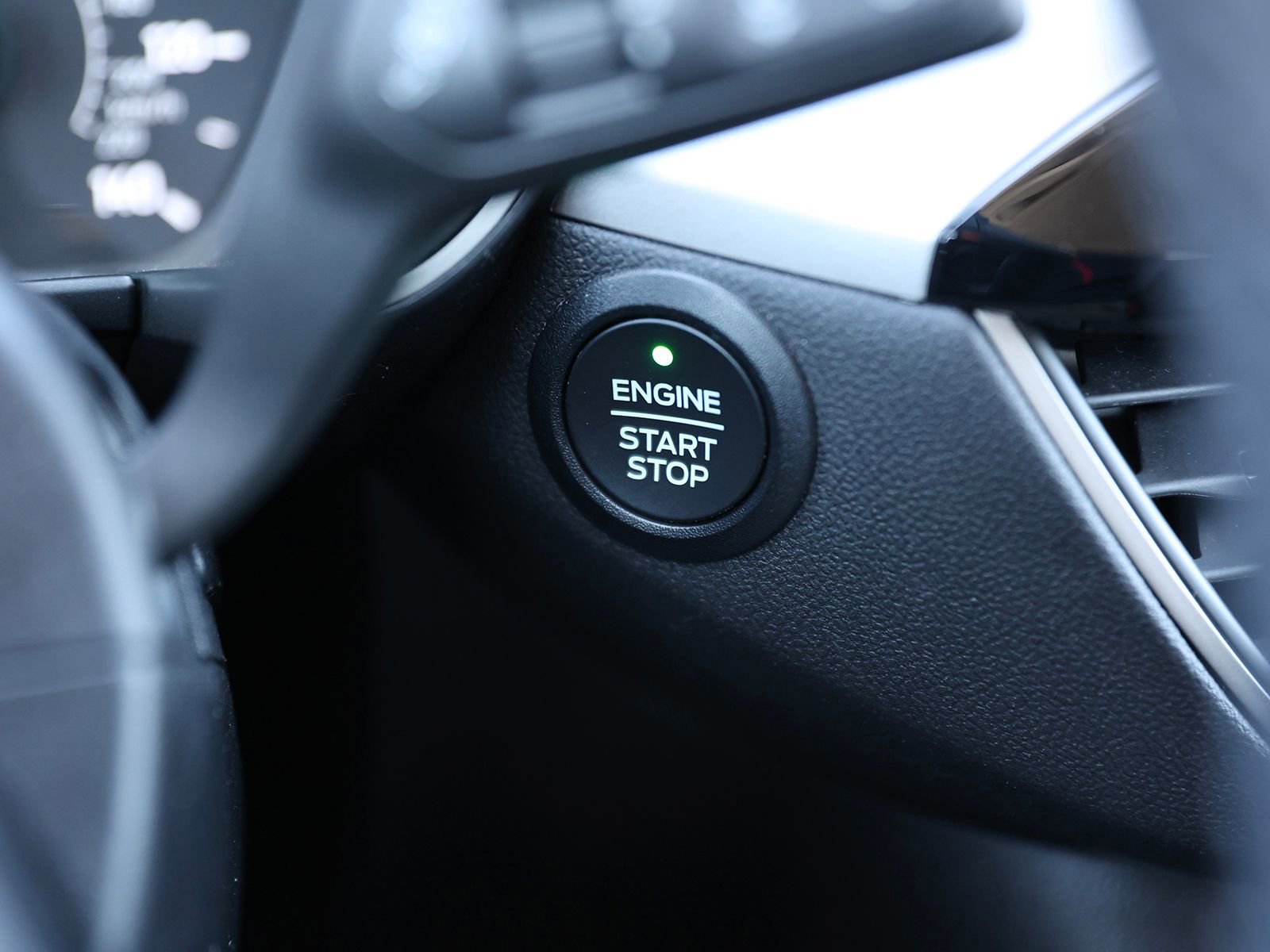 Certified 2022 Ford Escape SE w/ Cold Weather Package image 33