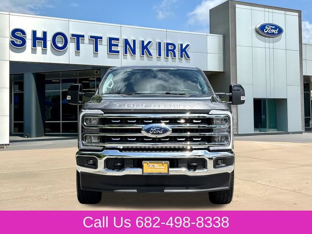 Certified 2025 Ford F250 4x4 Crew Cab Super Duty image 2