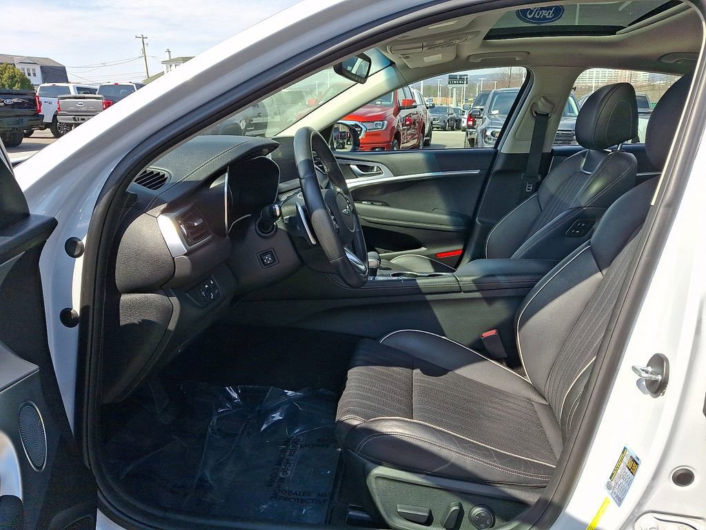 Used 2021 Genesis G70 2.0T w/ Elite Package image 13