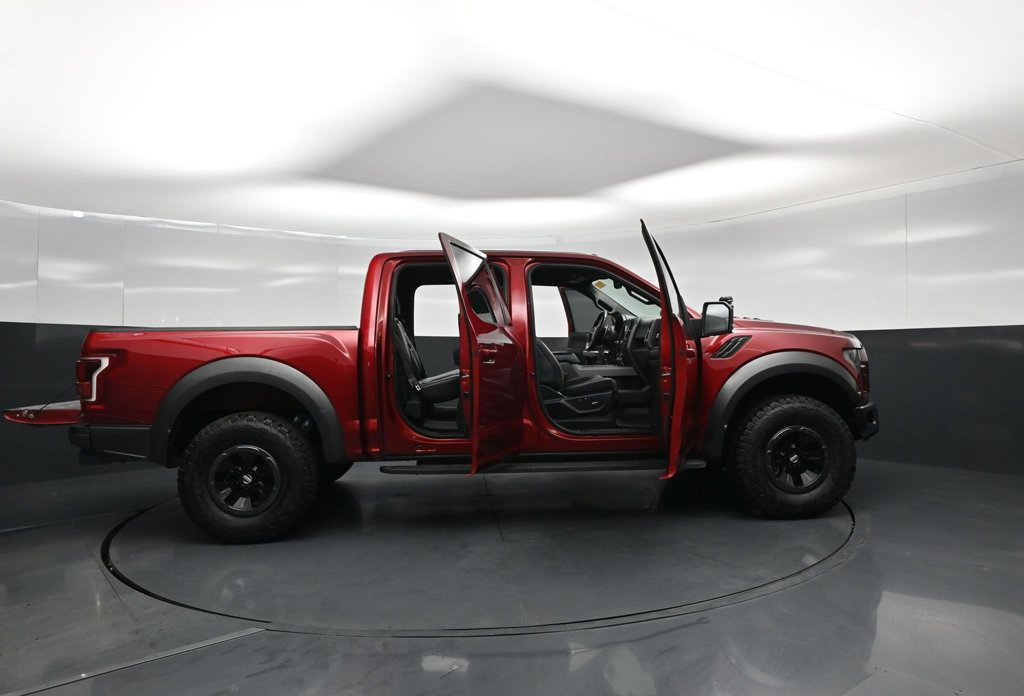 Certified 2017 Ford F150 Raptor w/ Equipment Group 802A Luxury AWD/4WD image 4