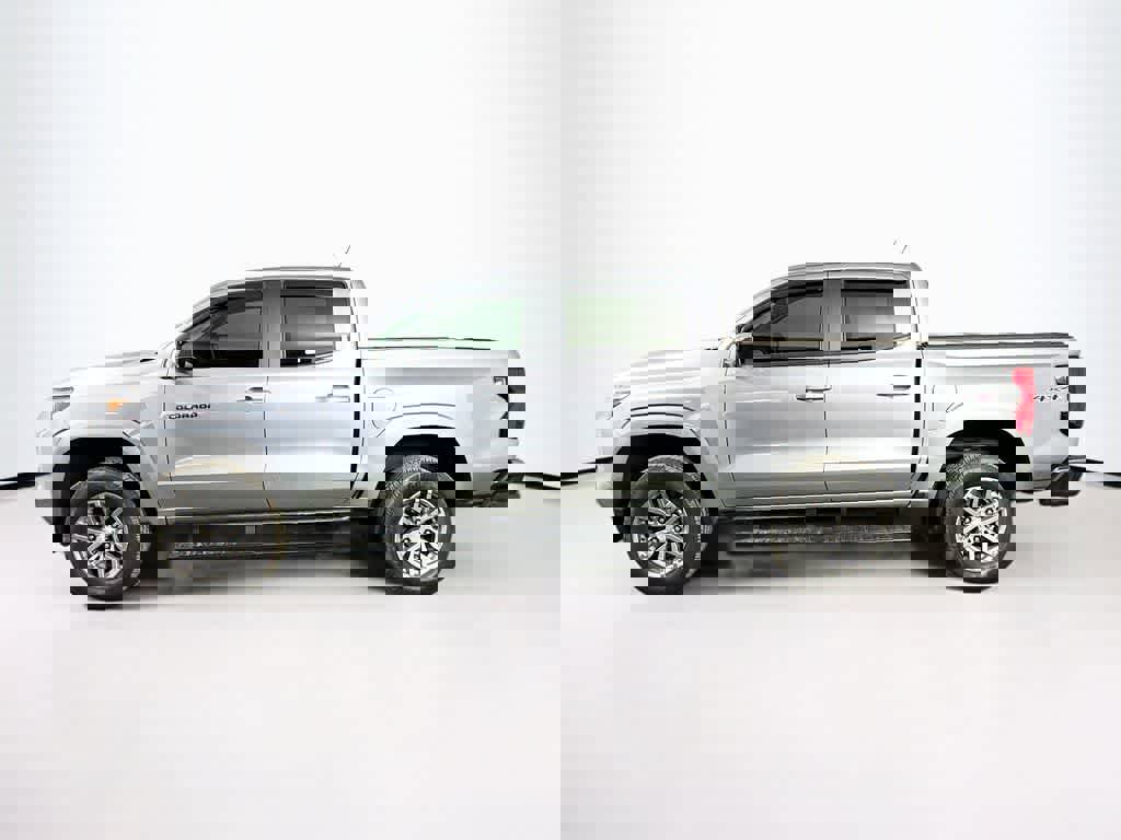 Used 2023 Chevrolet Colorado LT w/ LT Convenience Package II image 3