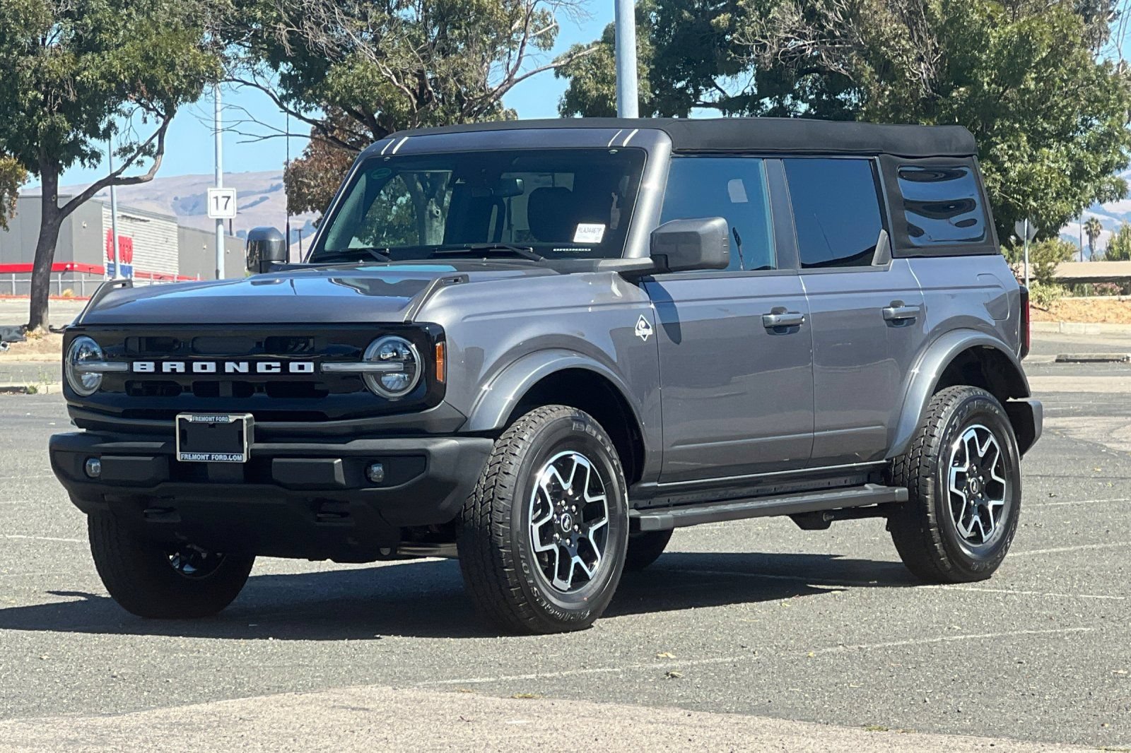 Certified 2024 Ford Bronco Outer Banks AWD/4WD image 8
