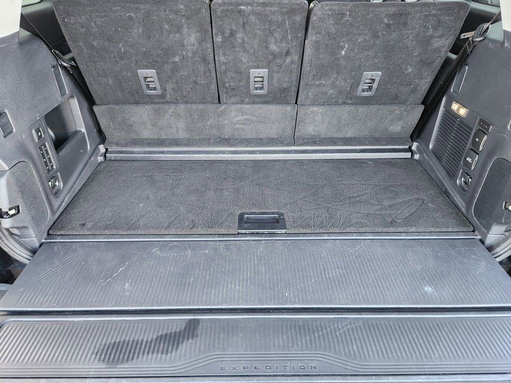 Certified 2025 Ford Expedition Platinum AWD/4WD image 18