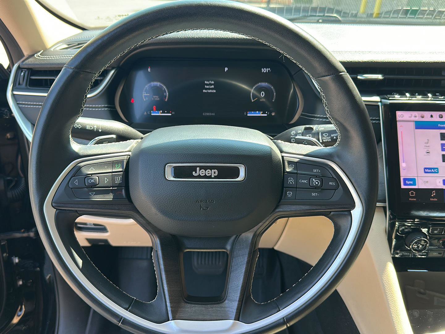 Used 2022 Jeep Grand Cherokee L Limited AWD/4WD image 16