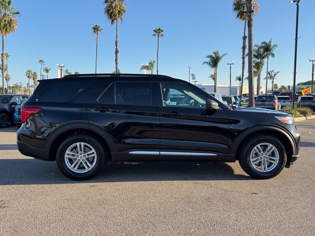 Certified 2024 Ford Explorer XLT RWD image 9
