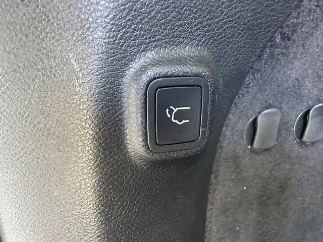 Used 2019 Jeep Cherokee Limited w/ Luxury Group AWD/4WD image 30