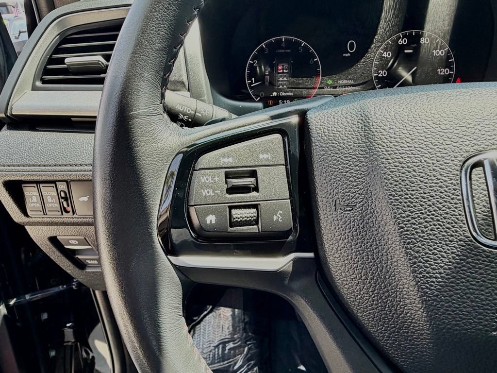 Used 2025 Honda Odyssey Sport-L image 25