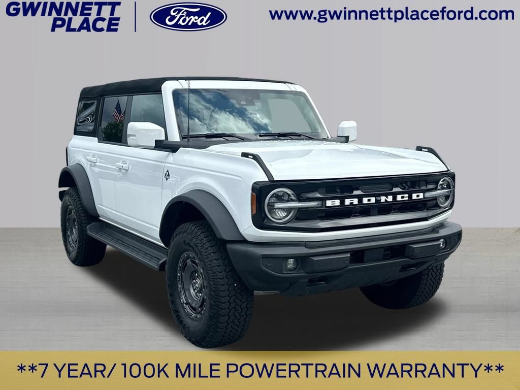 Certified 2025 Ford Bronco Outer Banks w/ Sasquatch Package AWD/4WD image 3