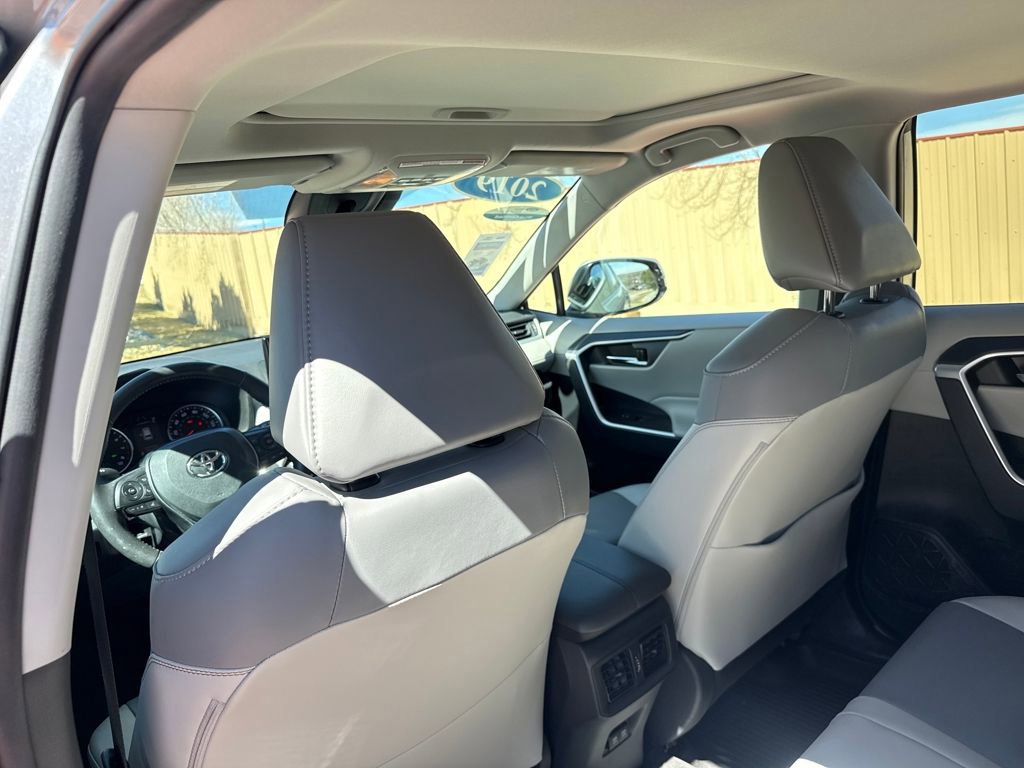 Used 2019 Toyota RAV4 XLE Premium w/ Cold Weather Package image 21