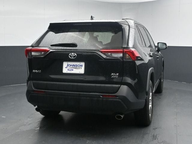 Used 2023 Toyota RAV4 XLE AWD/4WD image 10