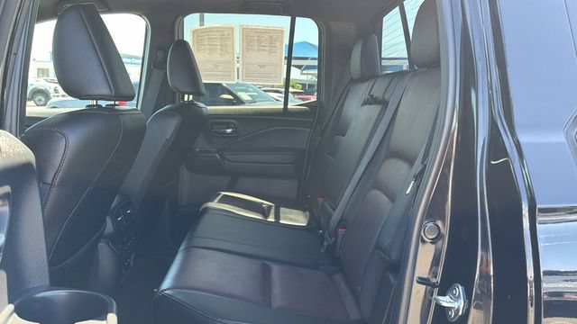 Used 2025 Honda Ridgeline Black Edition image 15