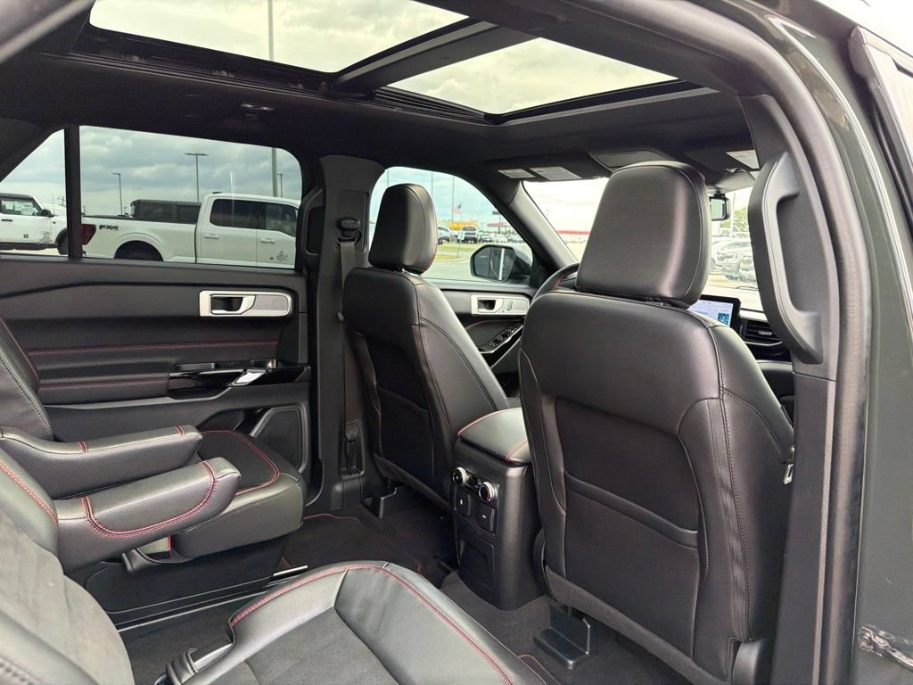 Certified 2023 Ford Explorer ST-Line w/ Class IV Trailer Tow Package AWD/4WD image 21