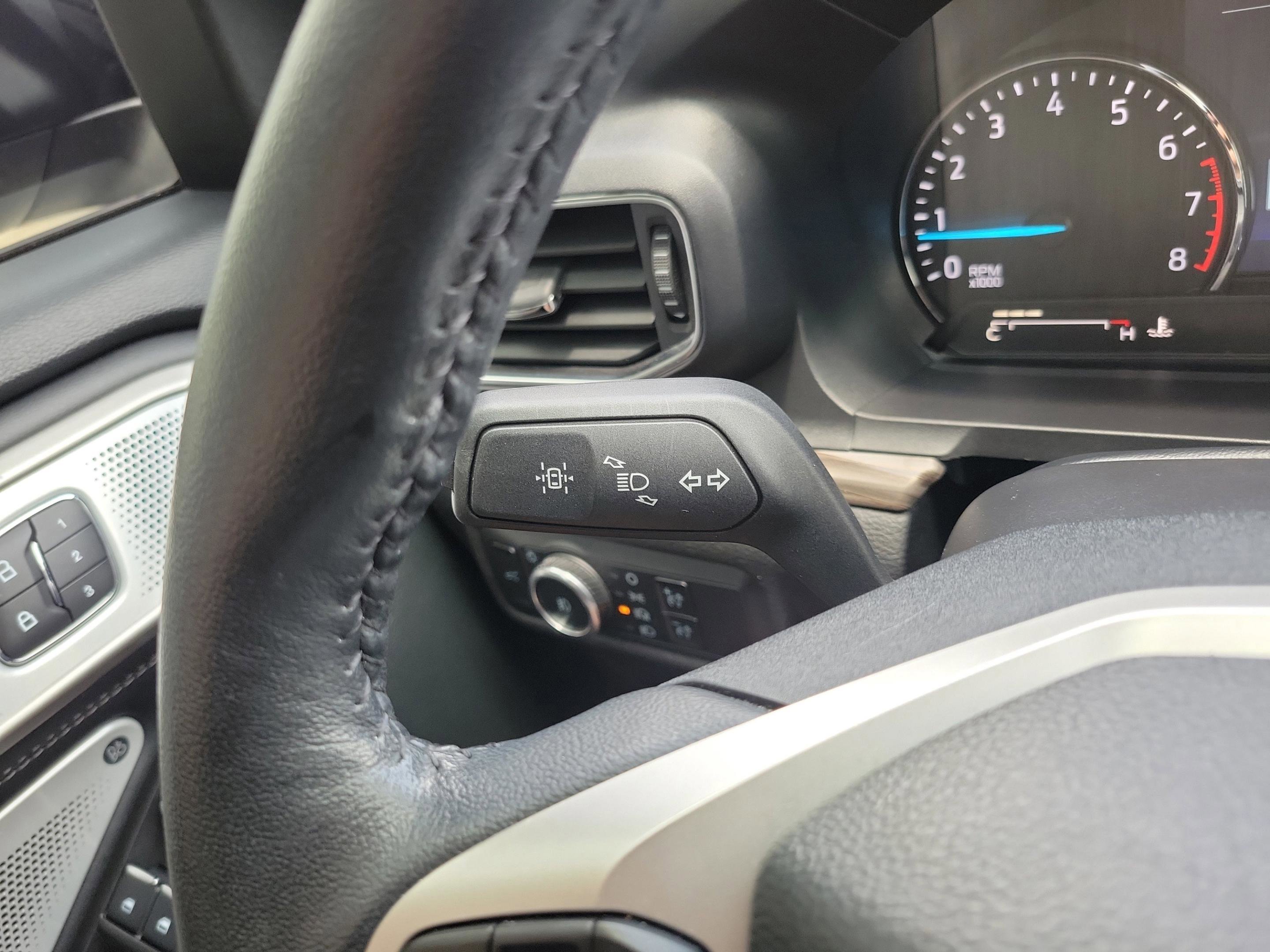 Certified 2023 Ford Explorer Limited w/ Limited Technology Package RWD image 24