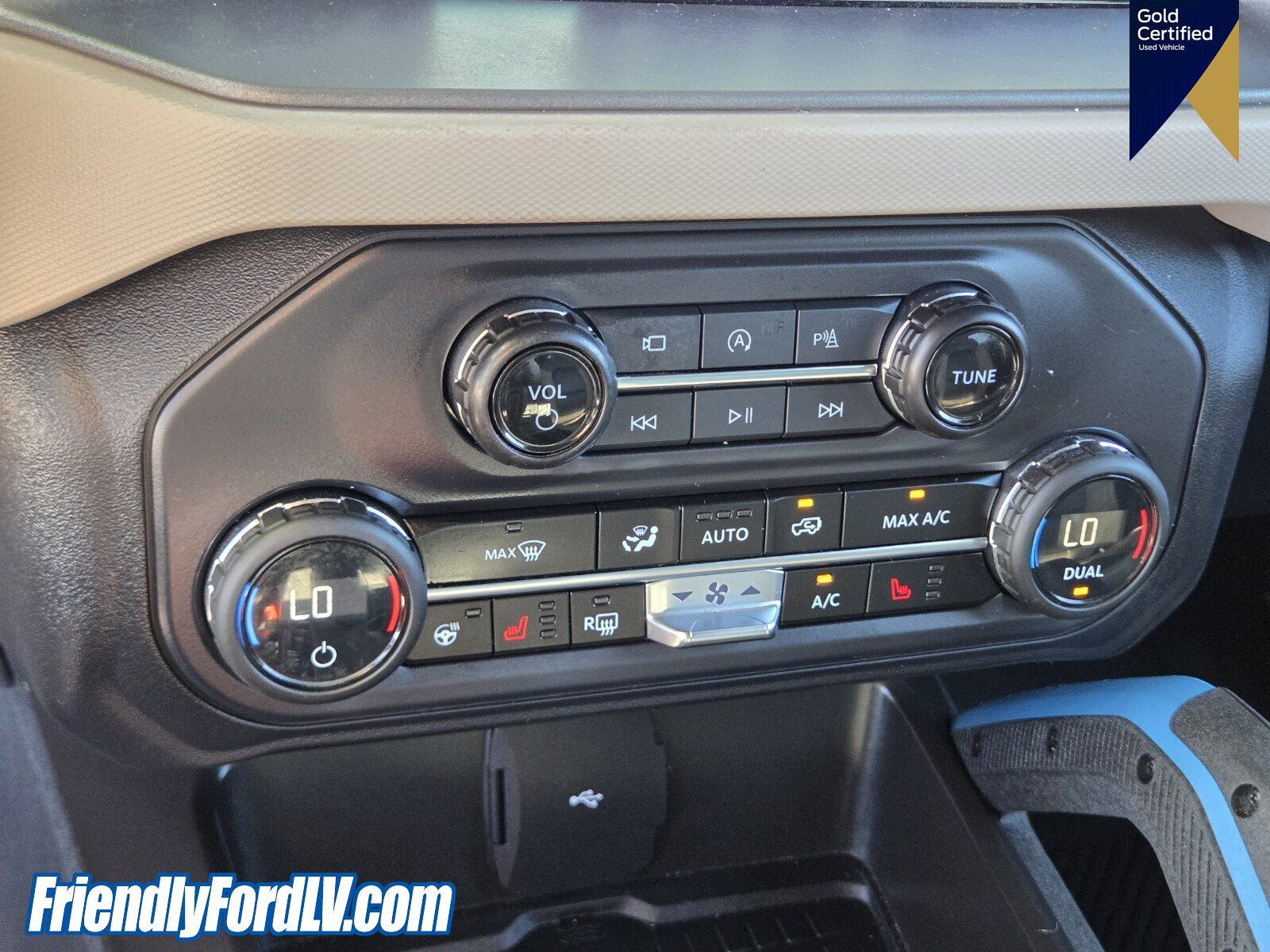 Certified 2024 Ford Bronco Wildtrak AWD/4WD image 22
