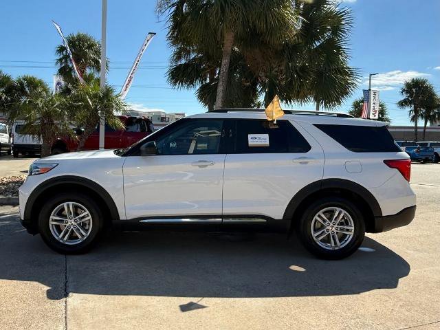 Certified 2022 Ford Explorer XLT w/ Equipment Group 202A image 2