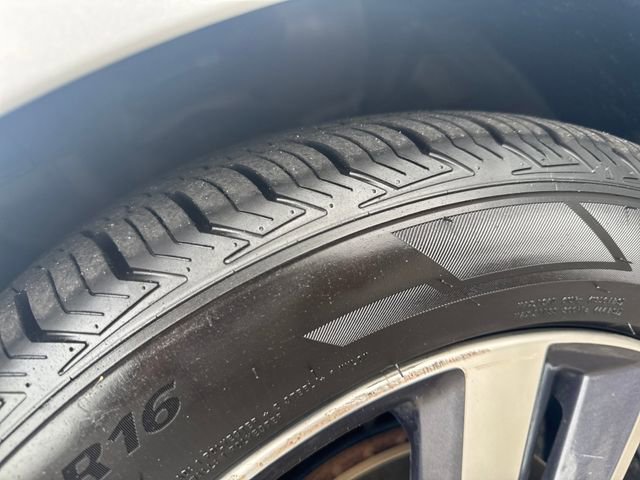 Used 2023 Nissan Versa SV image 20